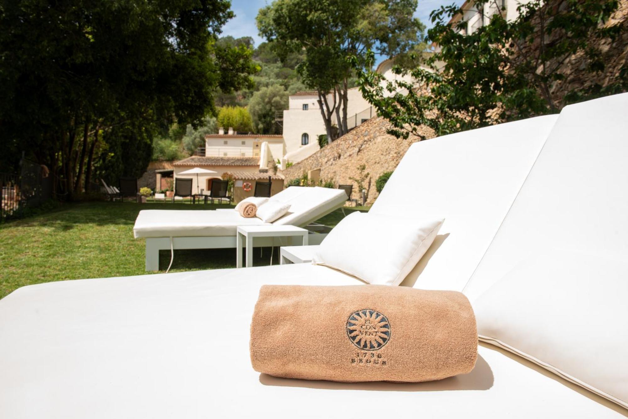 Hotel Convent De Begur Esterno foto